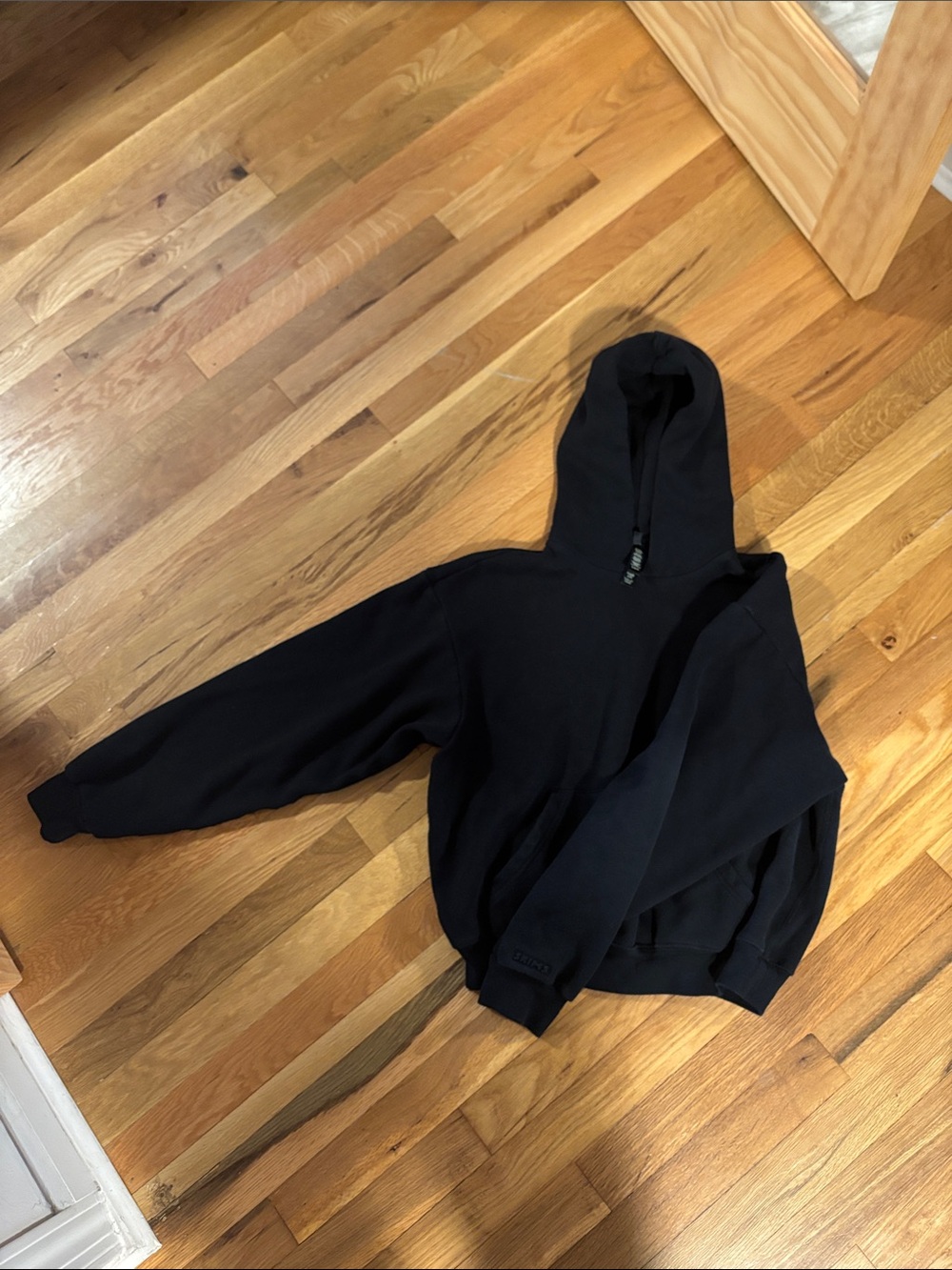 SKIMS Women’s Black Crewneck Hoodie - Minimal Pullover
